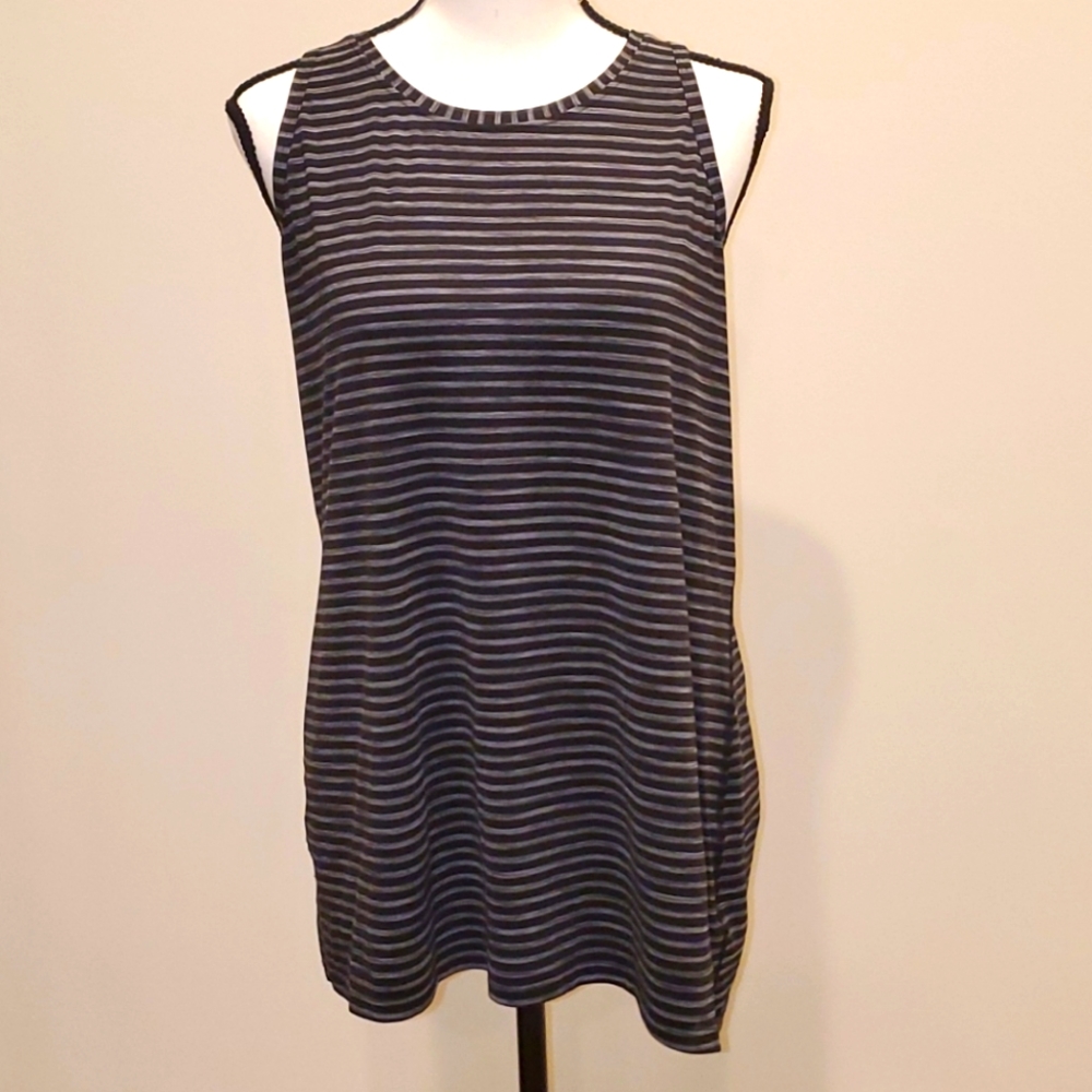 Athleta long tee/tunic sz L